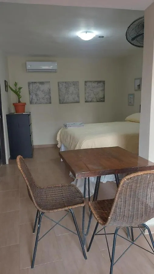 Casa Kamanda, Zona Colonial, Santo Domingo公寓